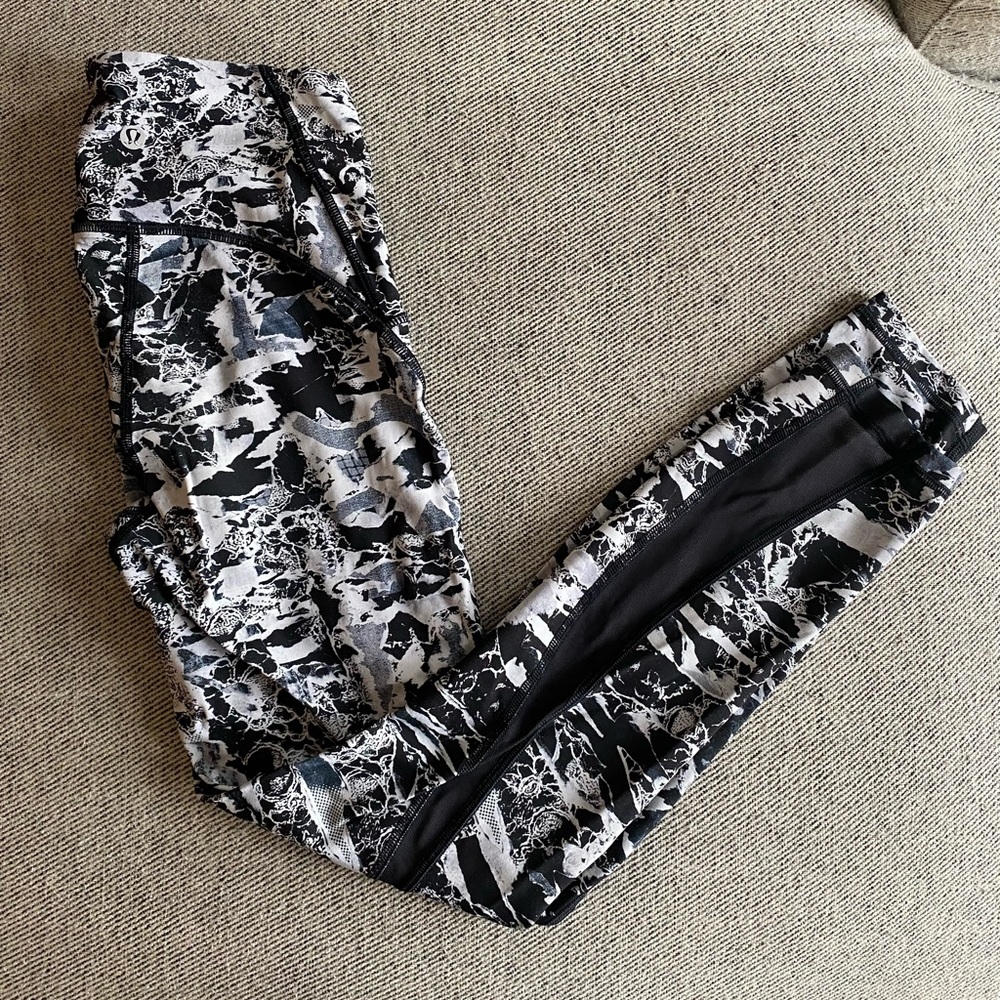 Lululemon leggings with mesh on the side of ankles. size 4